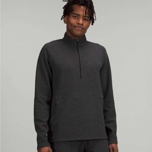 Lululemon Mens At Ease 1/2 zip. Size L